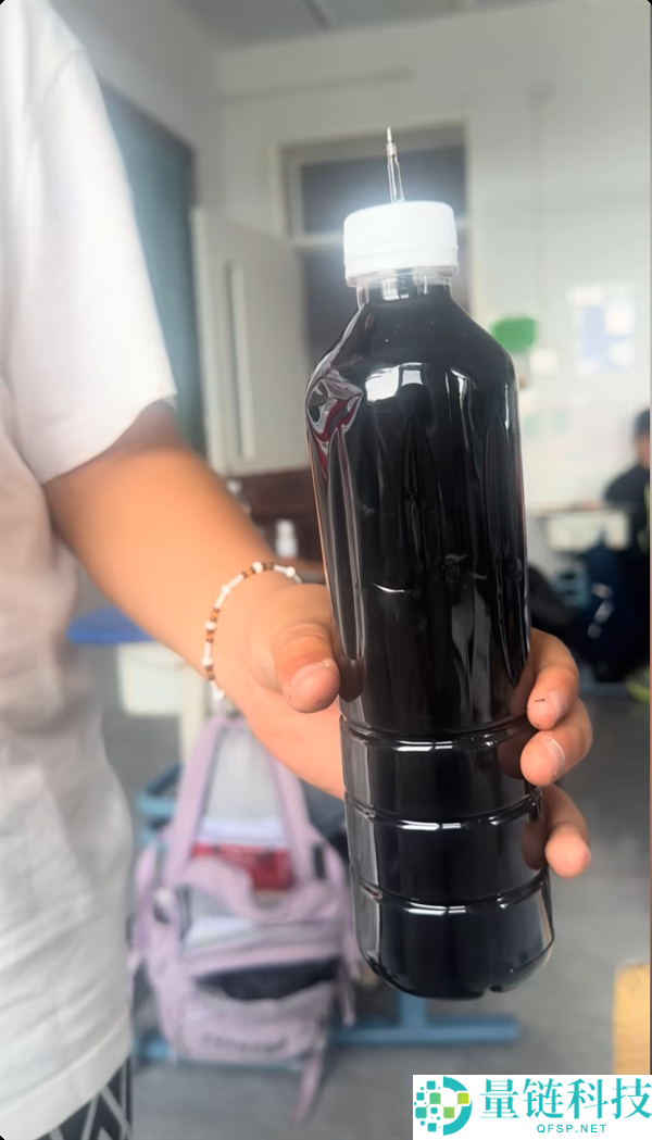 小学生自制“巨能写”大米笔走红：一支用到大学毕业，创意手工引热议