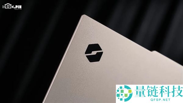 MacBook Neo 热销引爆市场，Windows 笔记本终于坐不住了！