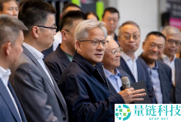 黄仁勋谈年轻人失业：你不会被 AI 取代，但会被这类人替代
