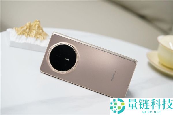 子虚乌有！博主对比荣耀 Magic V6 与友商折痕被行拘，手写道歉信