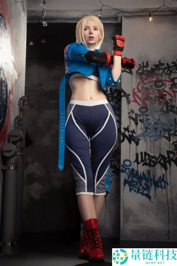 阿什莉体模《漫威争锋》泳装Cosplay美图：军帽礼服尽显魅力