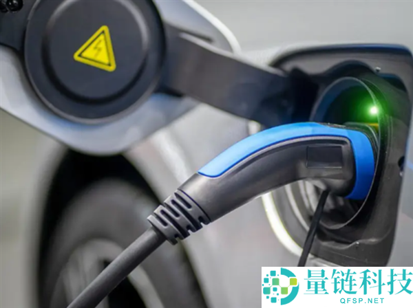 销量榜前十无燃油车，崔东树：燃油车虽大幅萎缩但不会完全消失