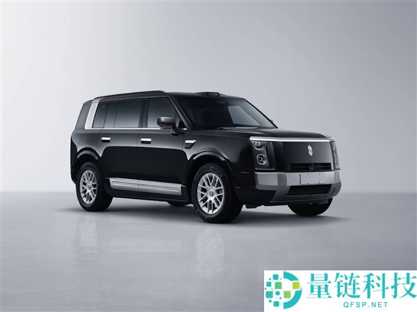 鸿蒙智行首款硬派SUV享界G9实测:六盏小蓝灯全亮,性能评测与体验分享