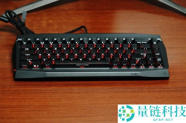 微星X86K磁轴机械键盘图赏：0.01mm精准调行程的极致体验