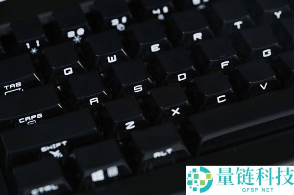 微星X86K磁轴机械键盘图赏：0.01mm精准调行程的极致体验