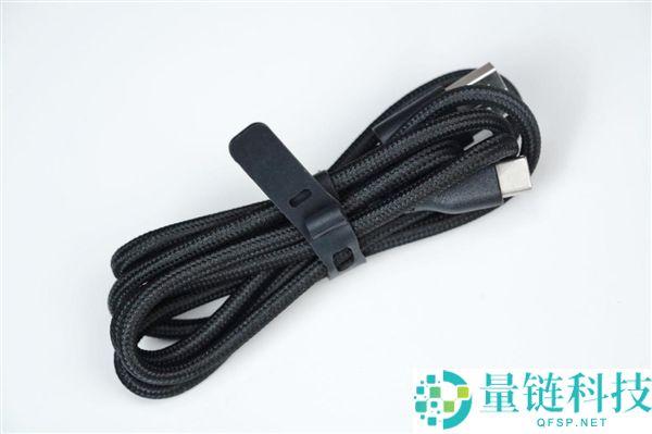 微星X86K磁轴机械键盘图赏：0.01mm精准调行程的极致体验
