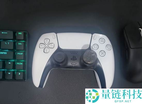 PC游戏：键鼠与手柄的沉溺感与精度对比分析
