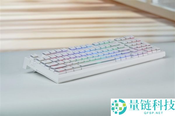 清晰段落感：ikbc 98S三模RGB极地狐轴键盘详尽图赏
