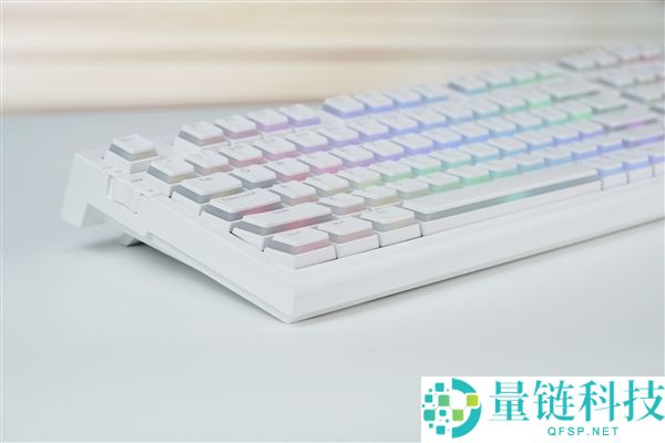 清晰段落感：ikbc 98S三模RGB极地狐轴键盘详尽图赏