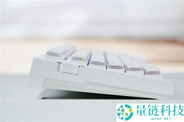 清晰段落感：ikbc 98S三模RGB极地狐轴键盘详尽图赏