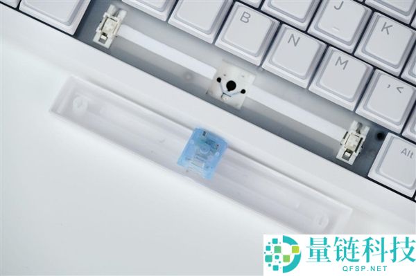 清晰段落感：ikbc 98S三模RGB极地狐轴键盘详尽图赏
