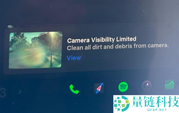 特斯拉Cybercab侧视摄像头配备喷淋清洗系统，无需人工擦镜头