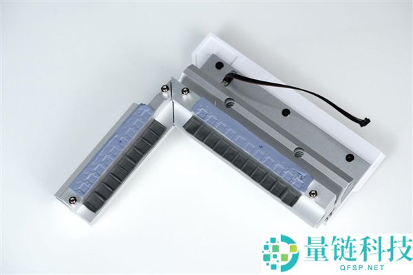 雕妹二次元设计与技嘉B850 AORUS ELITE-P ICE主板图赏解析