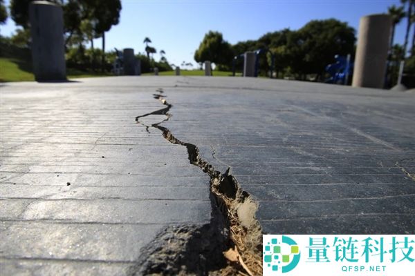 23岁美国选美皇后在委内瑞拉强震中遇难：与男友紧抱不放令人心痛