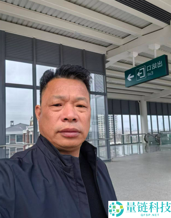 53岁车主高速救特斯拉女司机回忆:当时完全不顾恐惧