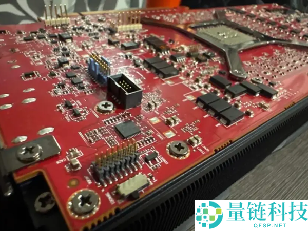 AMD新显卡RX 7900 XTX现身，实则规格对标GRE