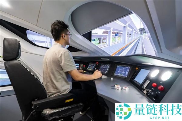 复兴号高铁1:1复原模型入驻博物馆,观众可预约体验驾驶乐趣