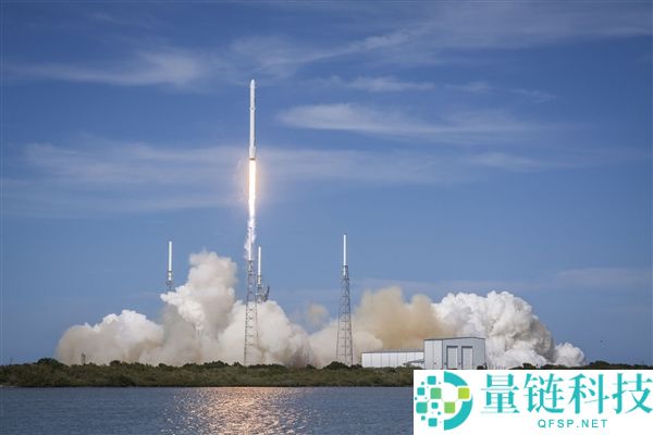 SpaceX计划发射10万颗卫星,马斯克的太空野心面临风险警告