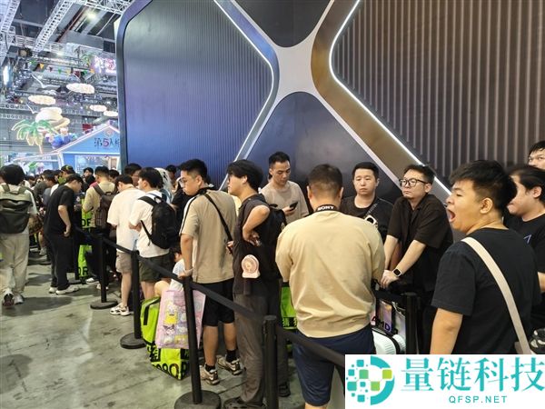 英伟达BW 2026超等芯片RTX Spark首展:巨型GPU墙成为打卡新地标