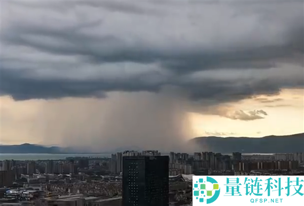 昆明强对流天气来袭:暴雨如“登天电梯”倾泻而下