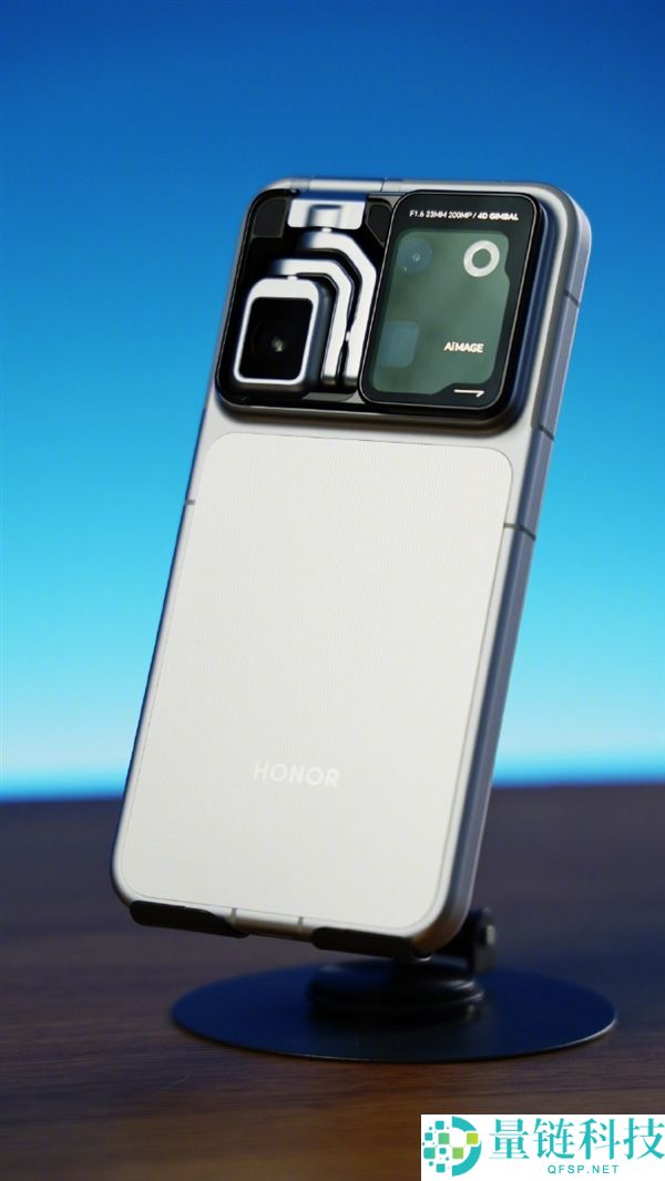 韩路上手光荣机械人手机Robot Phone:自媒体创作的潜力神器