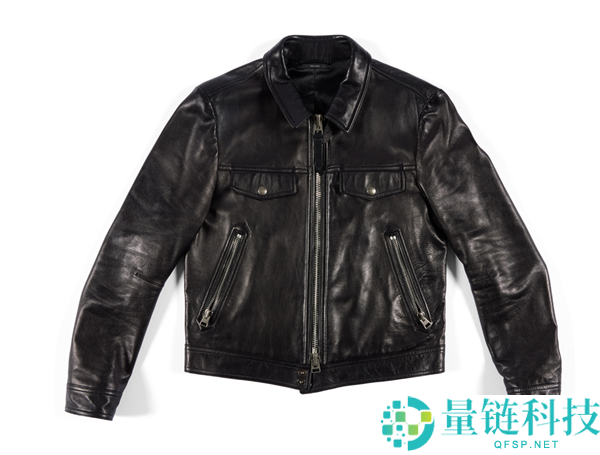 黄仁勋亲穿崇奉者礼服皮衣拍卖成交价超650万