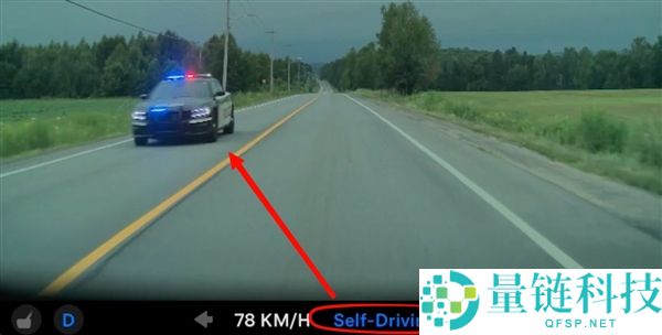 特斯拉FSD主动驾驶超速被交警处罚，车主抱怨功能被删除