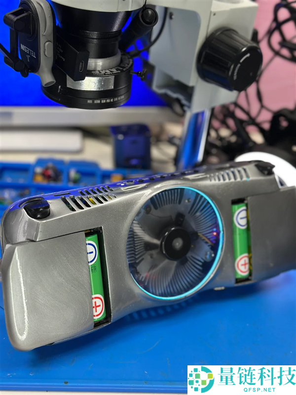 GTX 750显卡自制掌机：玩家版PS4 V2配7英寸OLED显示屏