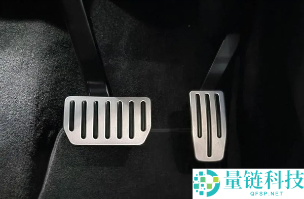 电动汽车单踏板误操纵风险分析：年长驾驶者翻车几率增加