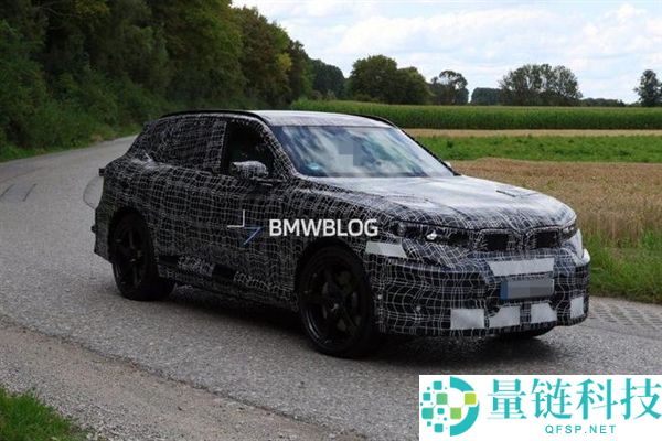 宝马X5家族史上最复杂一代：纯电X5 M原型车谍照曝光，搭载史上最大电池组