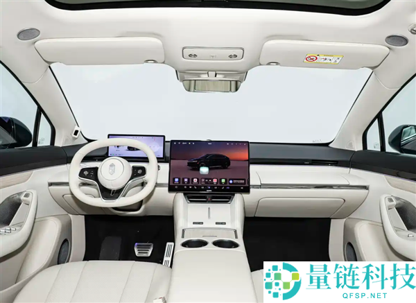 小米YU7强劲对手，智界RX全新内饰谍照曝光，秋季上市在即