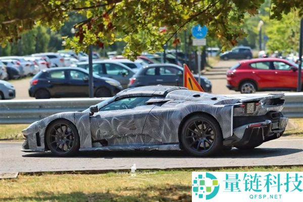 法拉利F80敞篷超跑曝光：比硬顶版更罕见、更昂贵的性能之王