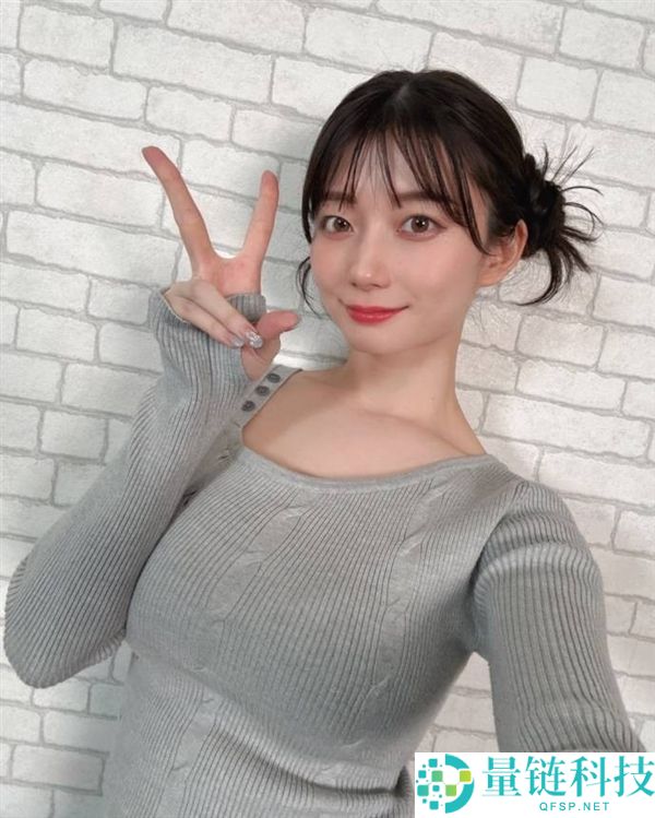 日本演员濑户环奈Cosplay《终究空想7》蒂法，展示完美身材