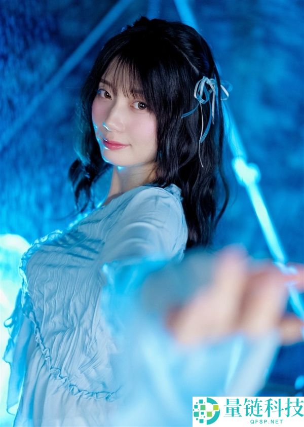 日本演员濑户环奈Cosplay《终究空想7》蒂法，展示完美身材