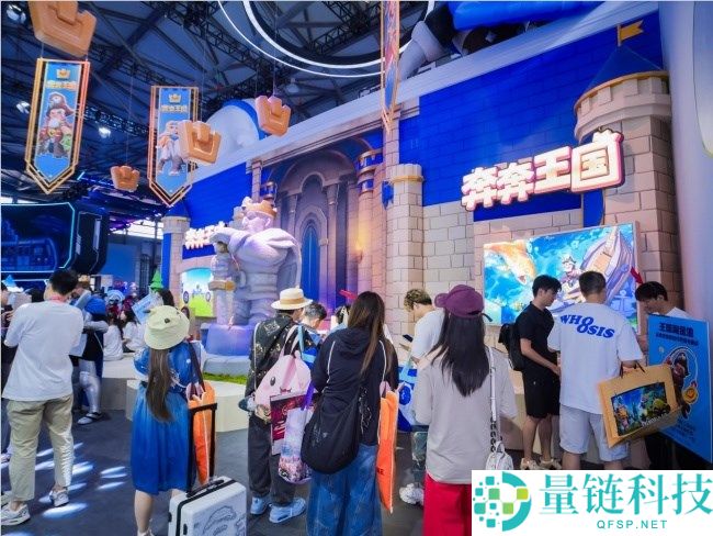 2026ChinaJoy世纪华通展台首日体验：开启“无穷在线”形式的全新体验