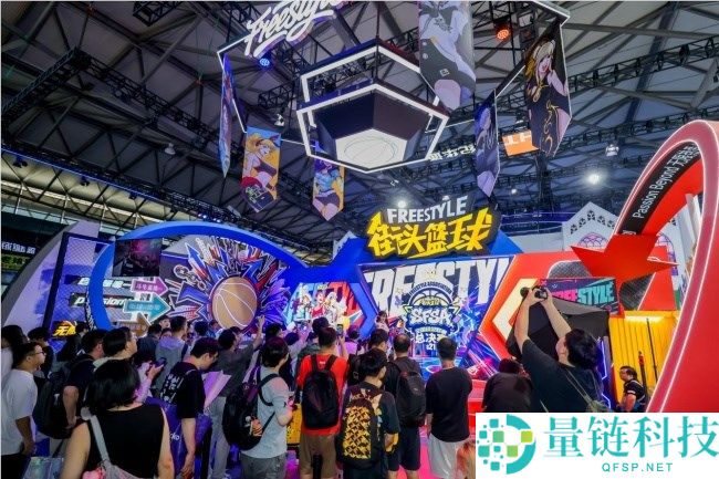 2026ChinaJoy世纪华通展台首日体验：开启“无穷在线”形式的全新体验