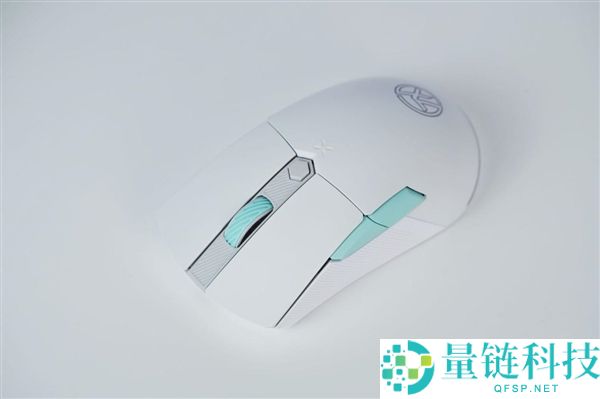 华硕天选7X台式机图赏：酷睿Ultra 9与RTX 5060 Ti强劲组合