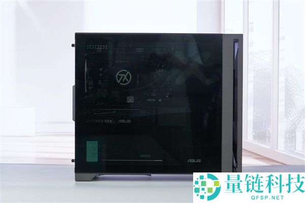 华硕天选7X台式机图赏：酷睿Ultra 9与RTX 5060 Ti强劲组合