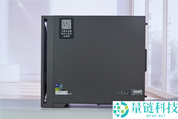 华硕天选7X台式机图赏：酷睿Ultra 9与RTX 5060 Ti强劲组合