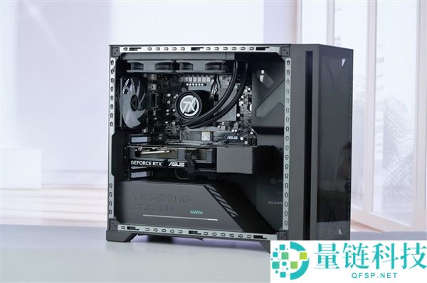 华硕天选7X台式机图赏：酷睿Ultra 9与RTX 5060 Ti强劲组合