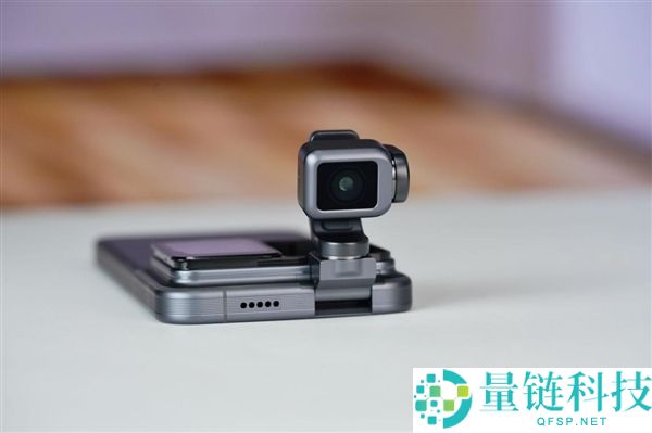 全球首款机械人手机光荣Robot Phone图赏:机身内置机械云台设计
