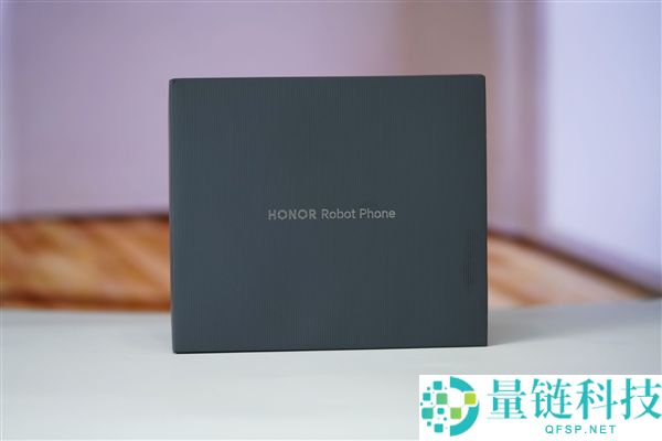 全球首款机械人手机光荣Robot Phone图赏:机身内置机械云台设计