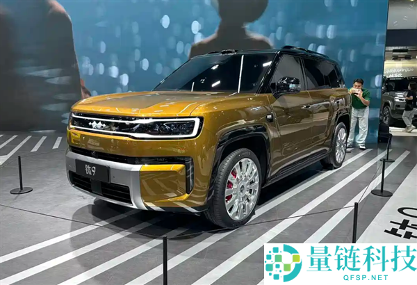 方程豹钛9大型SUV在成都车展首发，续航超2300千米的6座车型