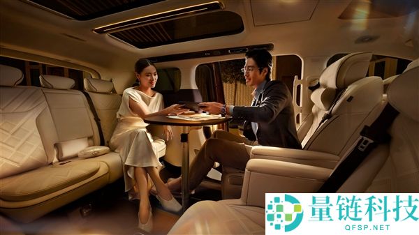 岚图梦想家9预售价格42.99万起:全系配备发光升降立标与华为ADS 5技术
