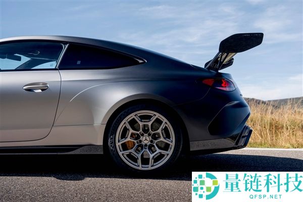 梅赛德斯AMG发布限量30台全手工打造高机能跑车