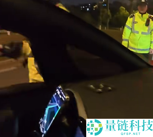 男人醉驾昏睡报警自首,110成紧急联络人引发关注