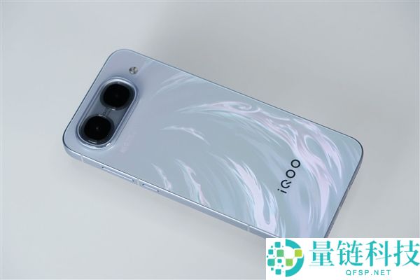 iQOO Neo11至尊疆域评测:天玑9500M双芯强劲性能解析
