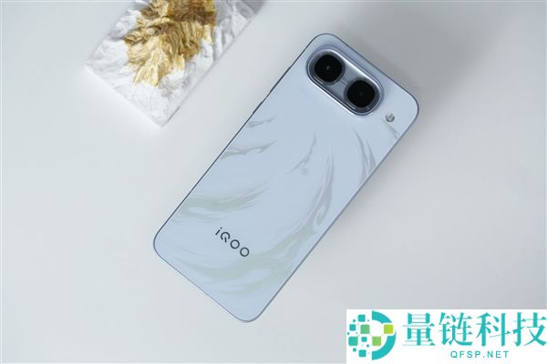 iQOO Neo11至尊疆域评测:天玑9500M双芯强劲性能解析