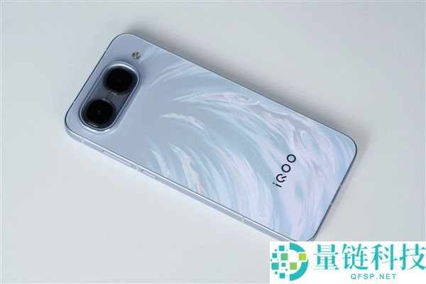 iQOO Neo11至尊疆域评测:天玑9500M双芯强劲性能解析