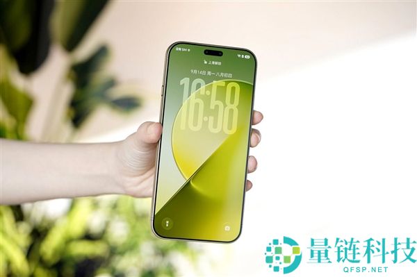 光荣Magic9 Pro Max图赏:灵感源自阿莱经典影片机